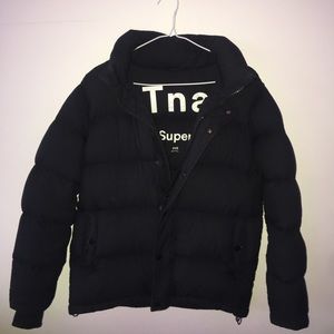 aritzia black super puff